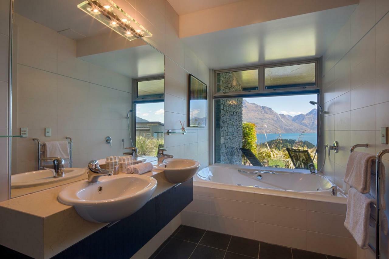 Papillon, A Relax It'S Done Luxury Holiday Home كوينستاون المظهر الخارجي الصورة